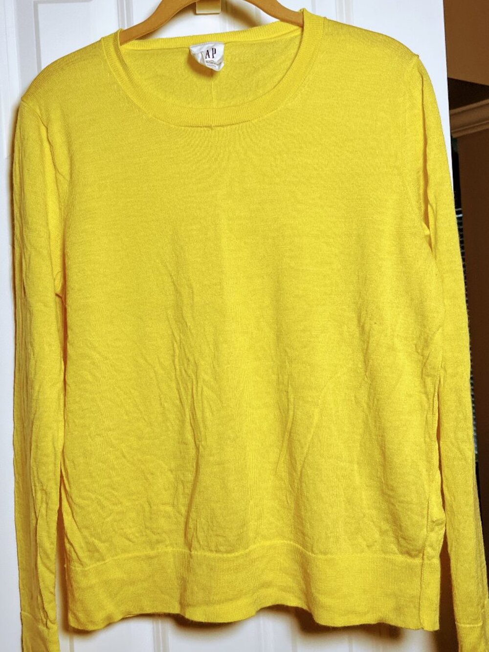 GAP Bright Yellow Crewneck Knit Sweater LP Petite Large Sunshine Preppy